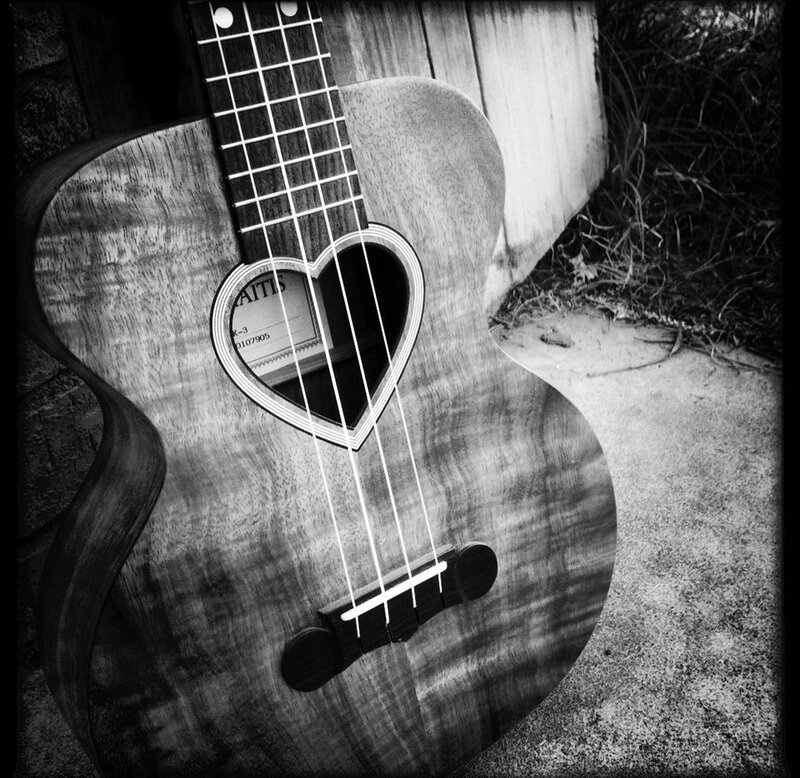 Ukulele with Heart-shaped Soundhole
