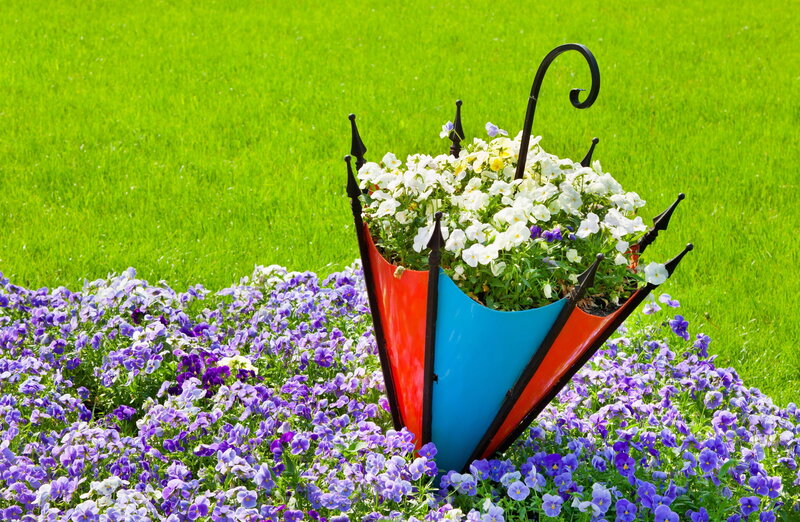 Umbrella Planter with Flowers — Green