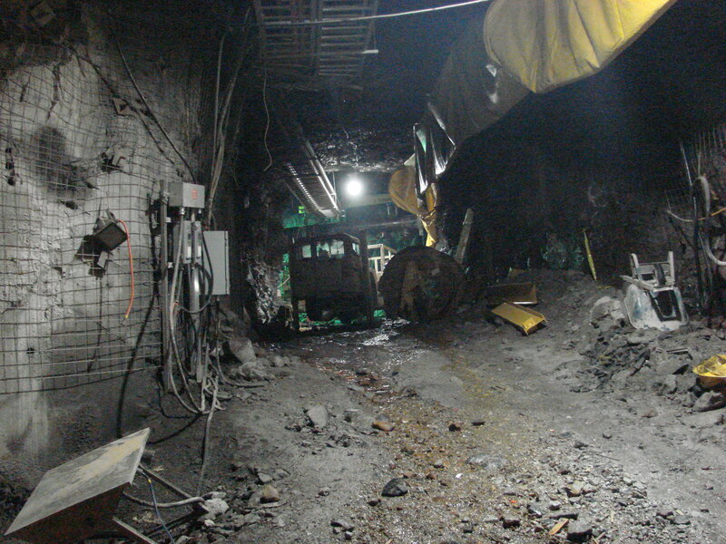 Underground mine tunnel