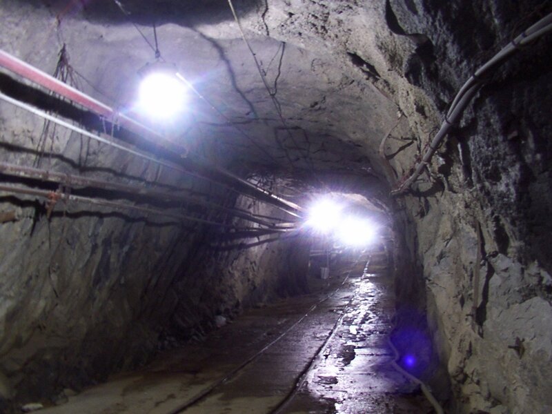 Underground mine tunnel