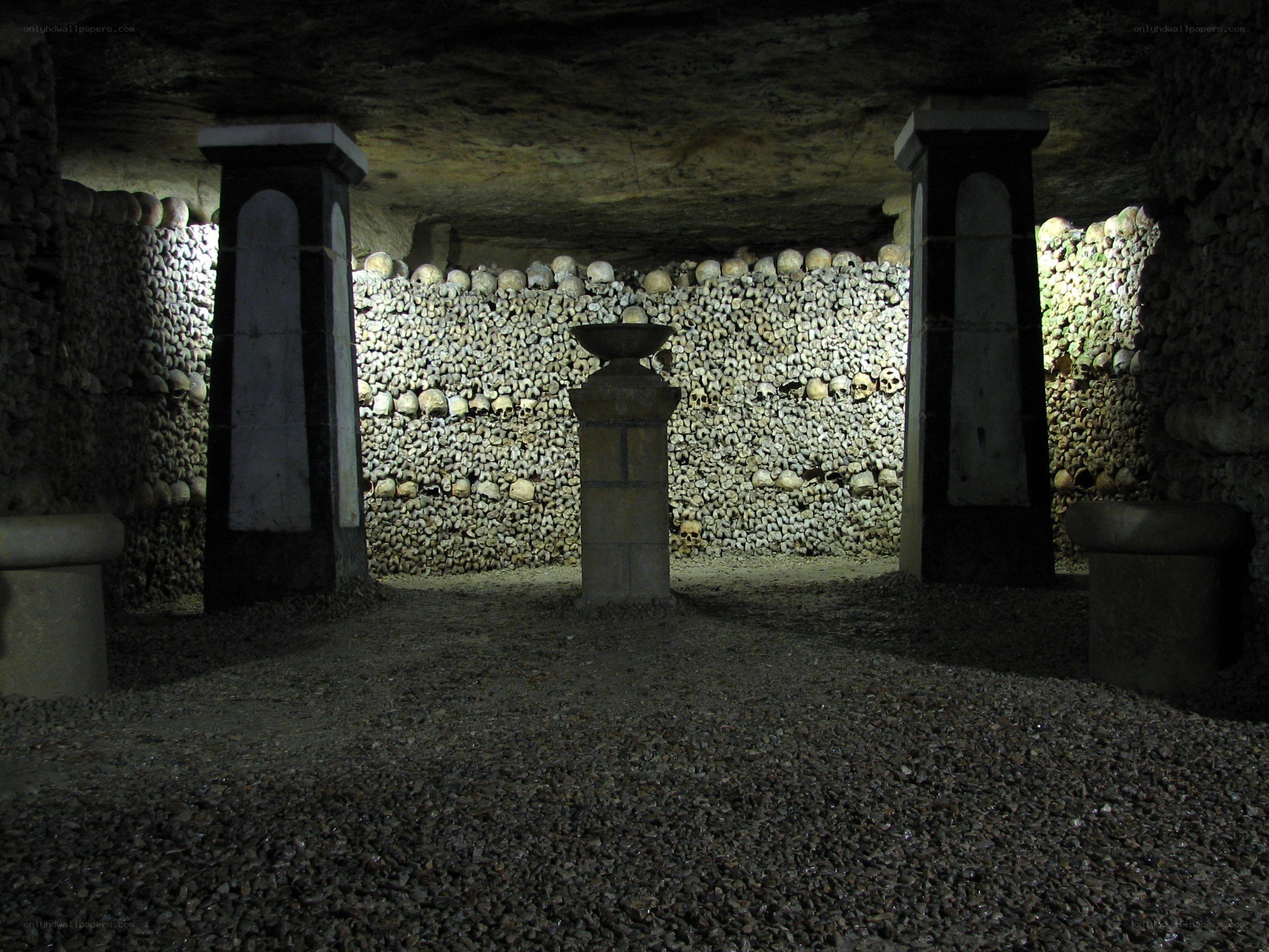 Underground ossuary chamber