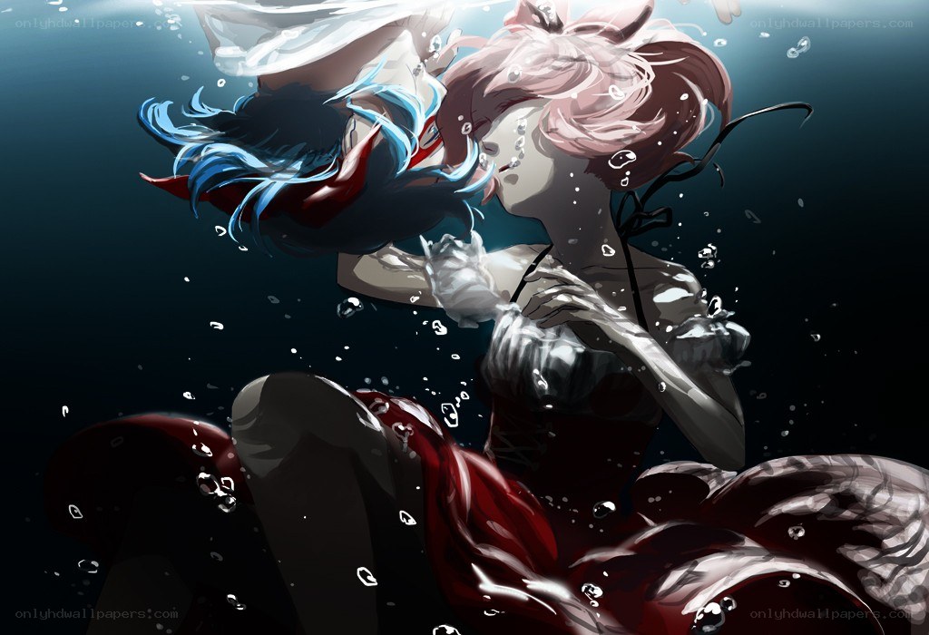 Underwater anime couple