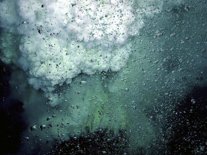 Underwater bubbles and foam