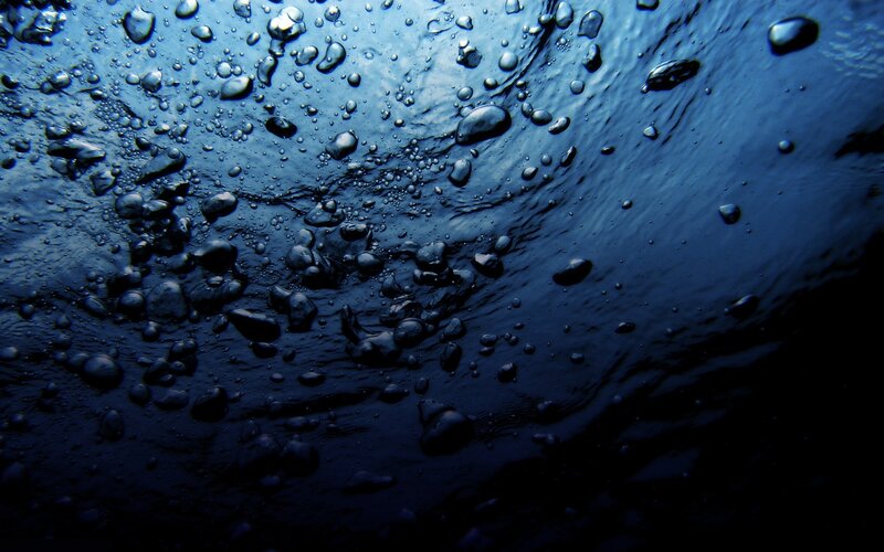 Underwater bubbles and light
