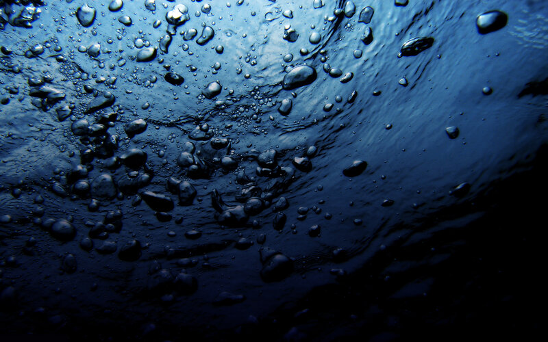 underwater bubbles and light