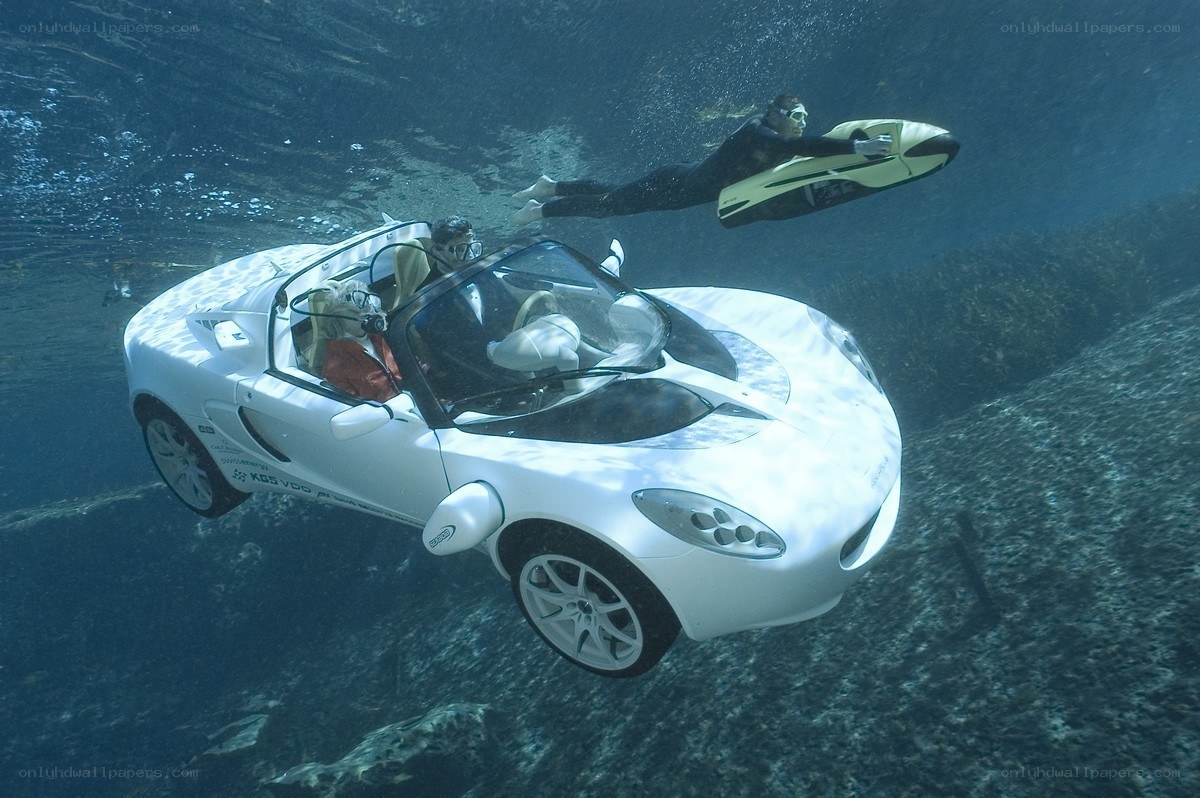 Underwater car and diver