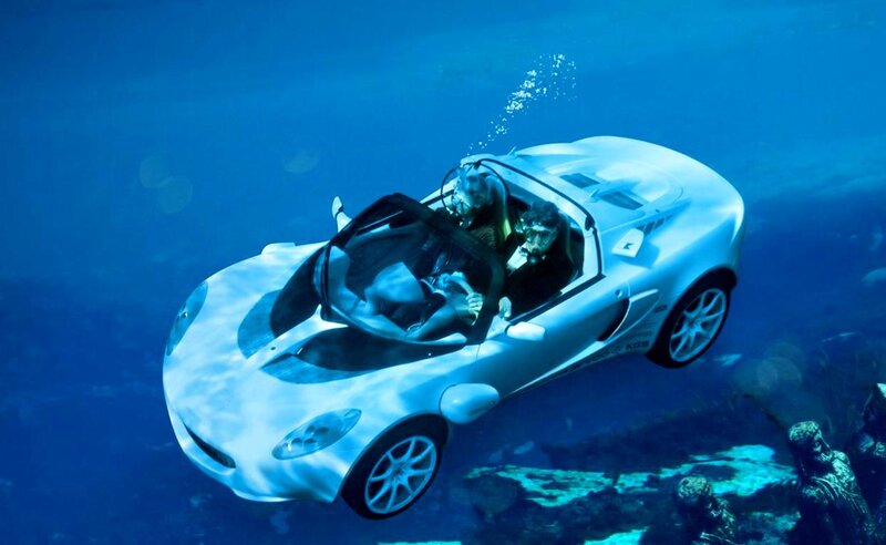 Underwater Car with Divers — Blue