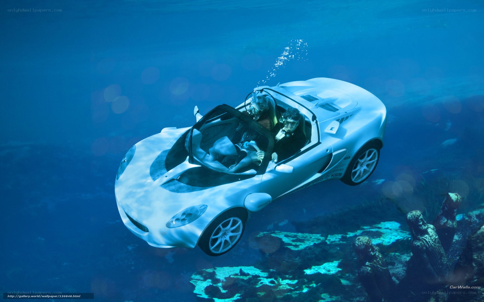 Underwater car with divers
