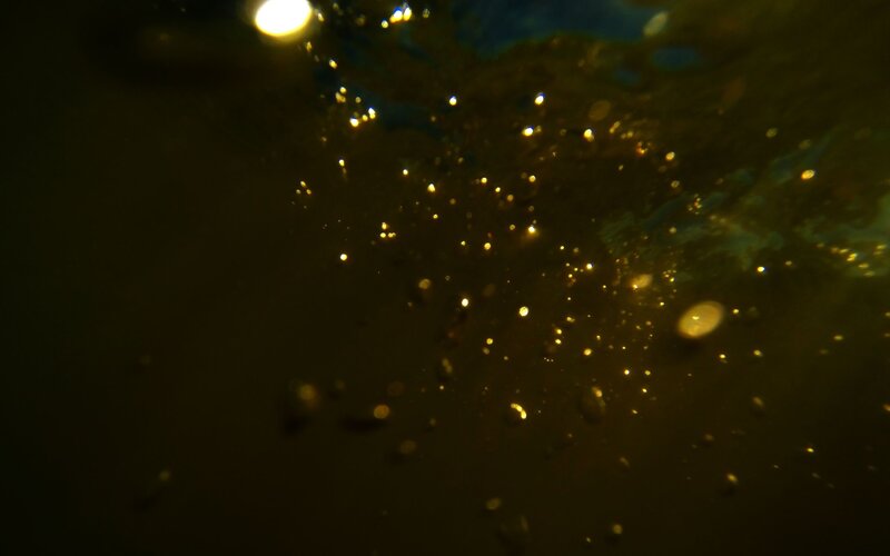 underwater light particles