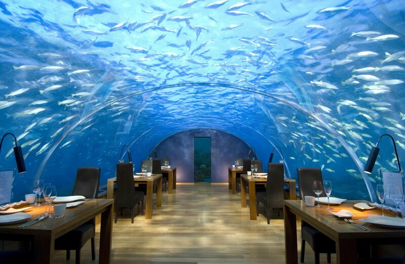 underwater restaurant dining