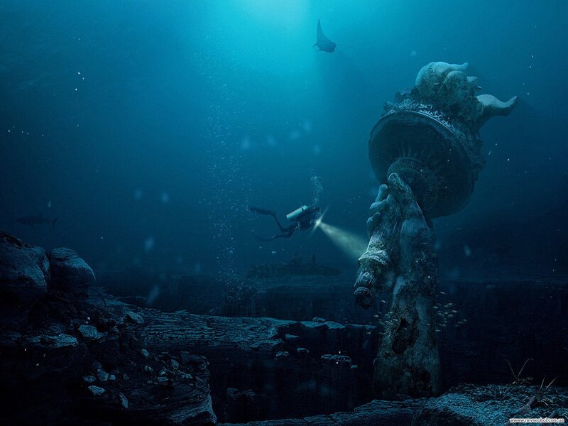 Underwater statue and diver