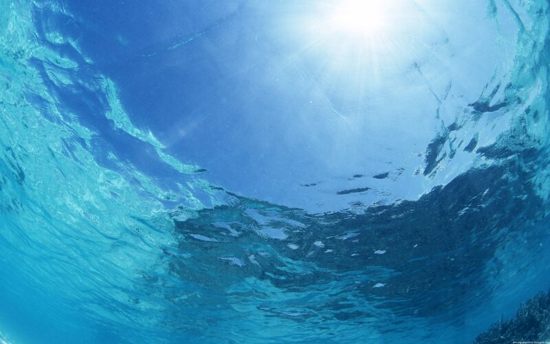 underwater sun rays