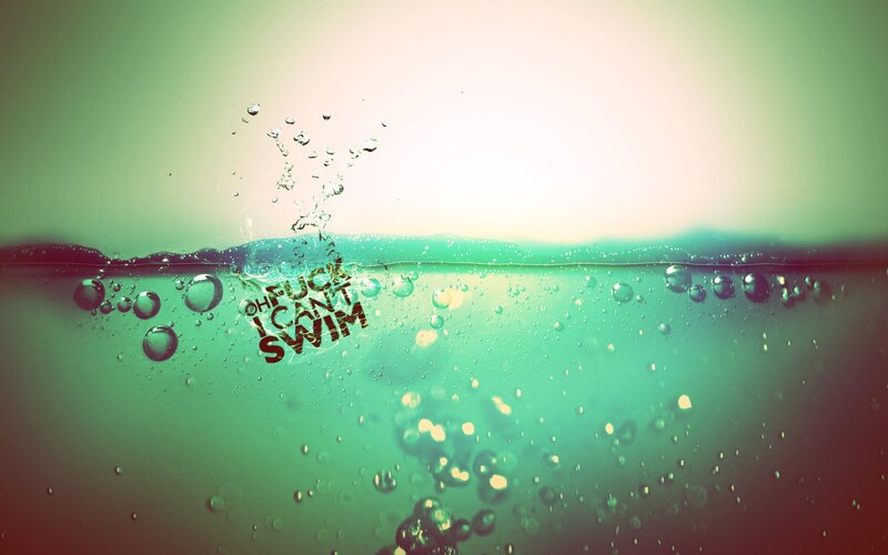 underwater text splash