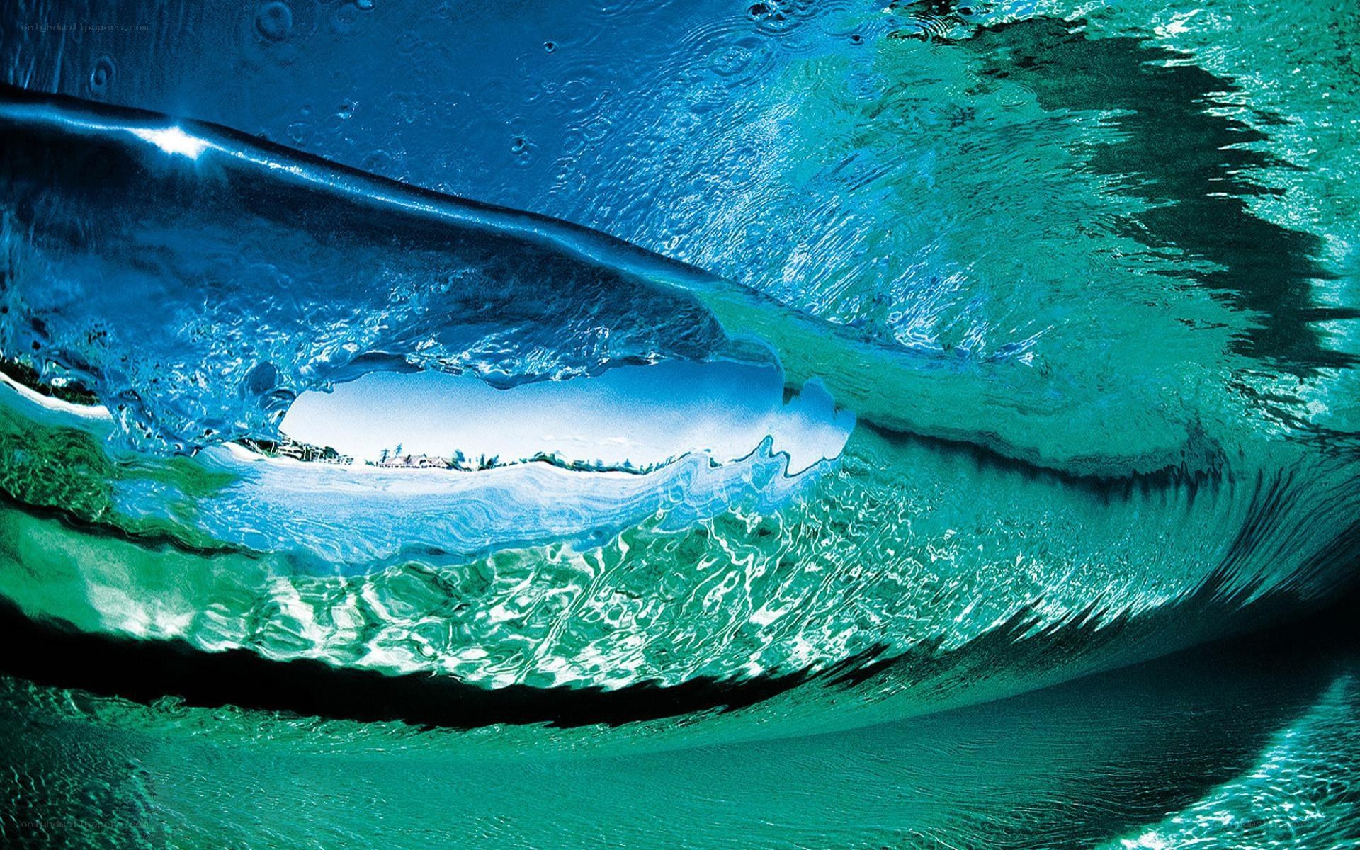 underwater wave tunnel
