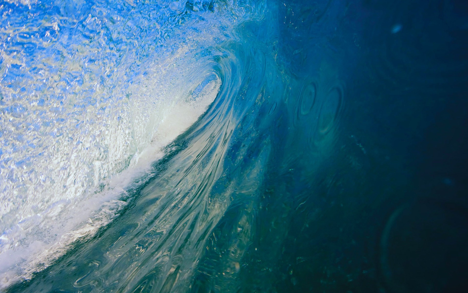 underwater wave tunnel