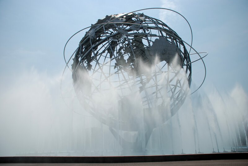 Unisphere with fountain spray