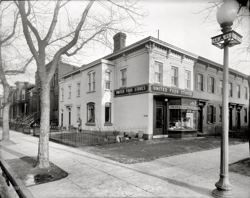 United Food Stores on a city corner
