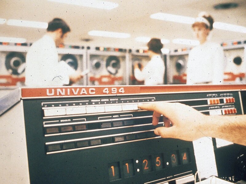 Univac 494 computer console