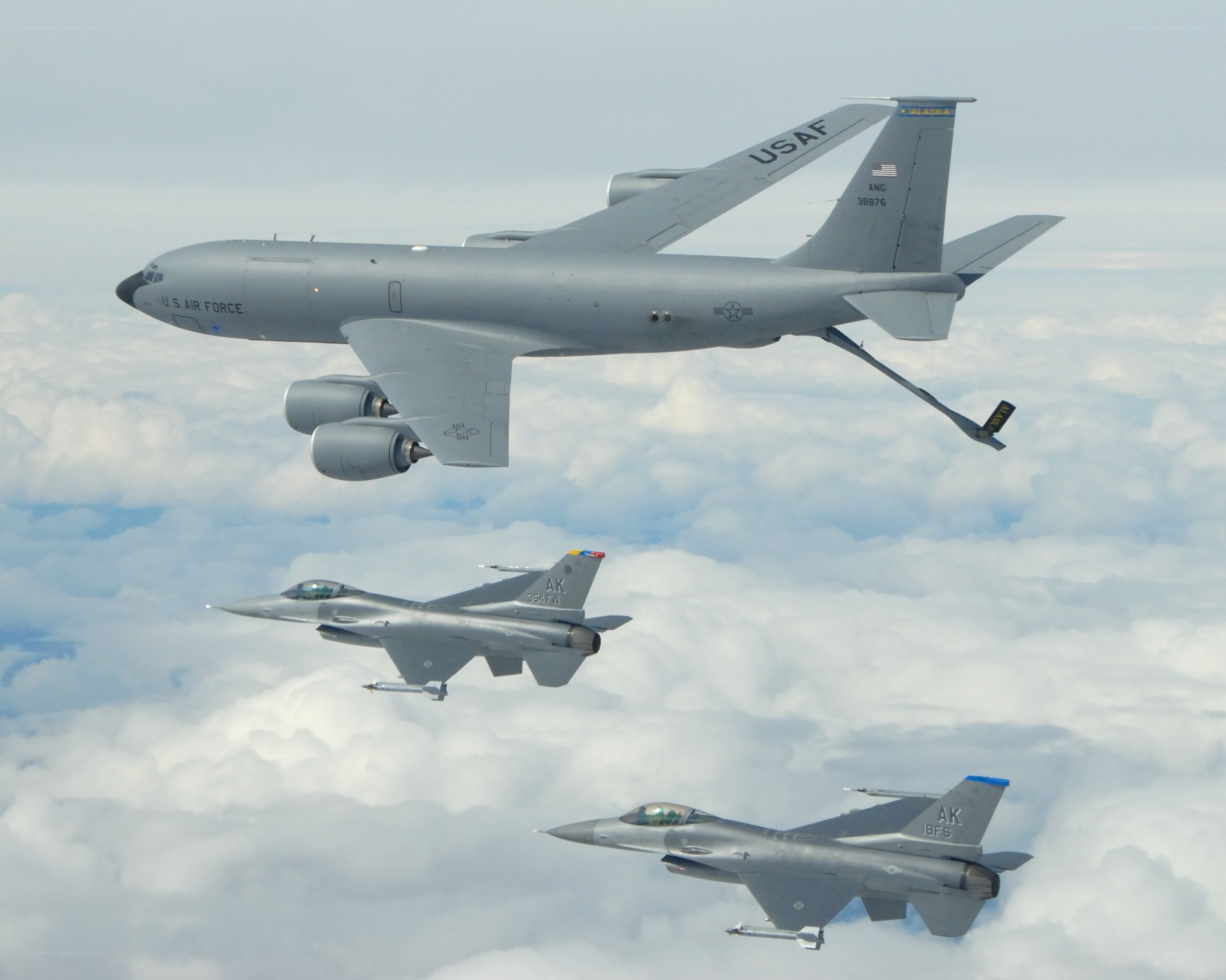US Air Force aircraft in flight