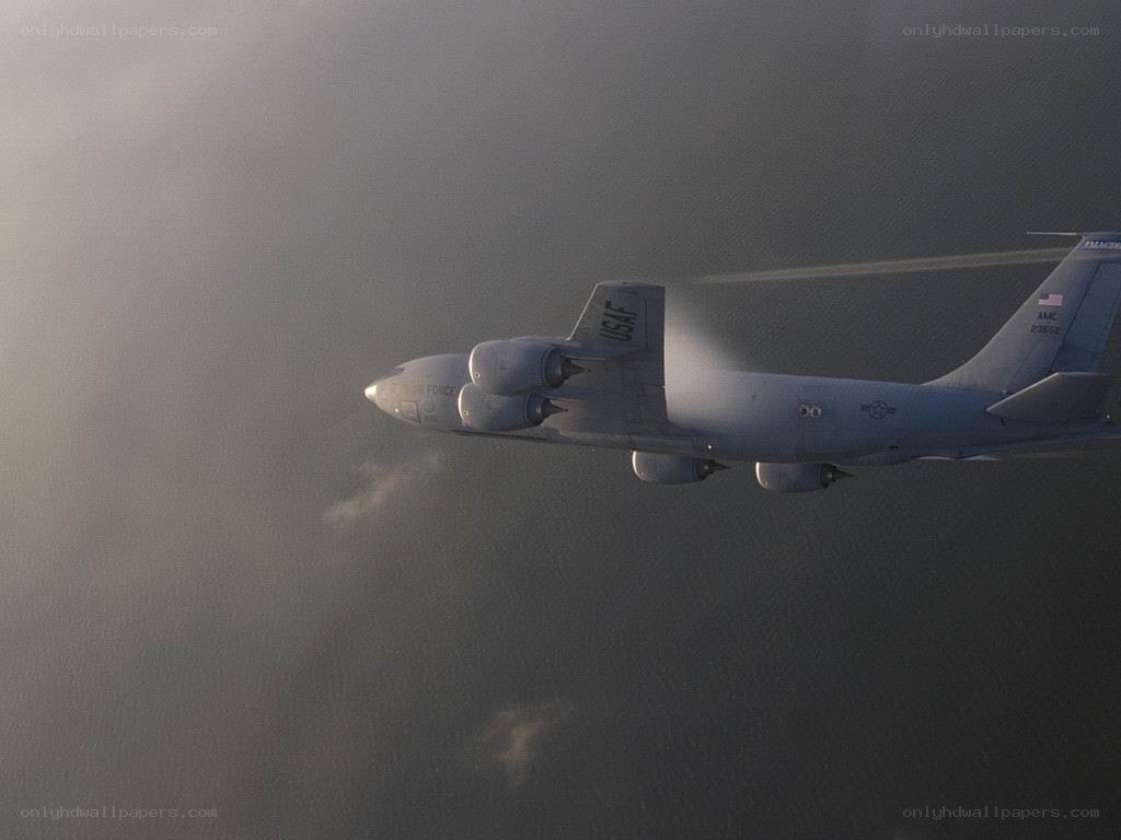 US Air Force aircraft in flight