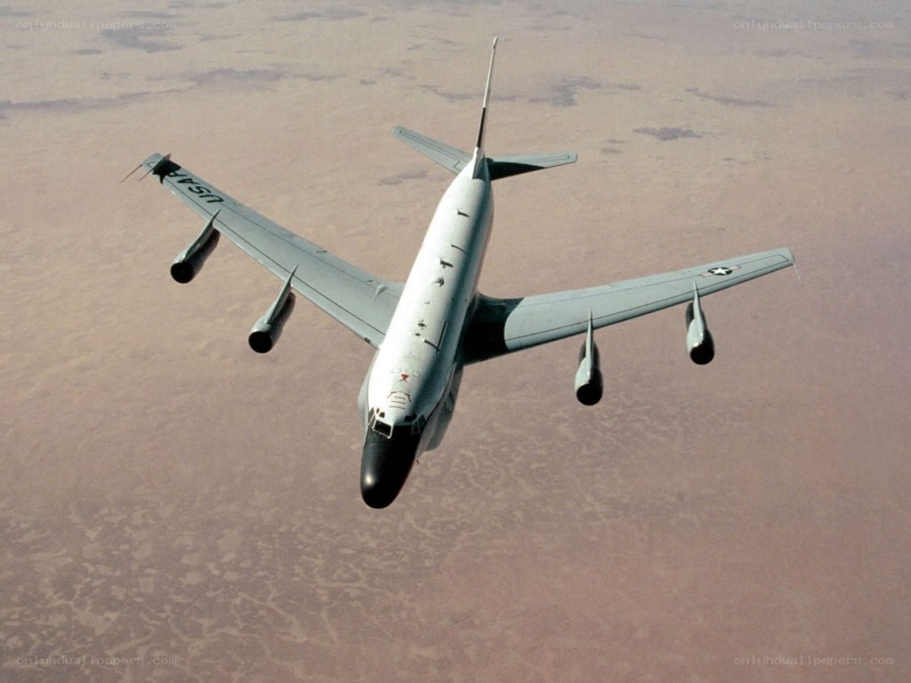 US Air Force aircraft in flight