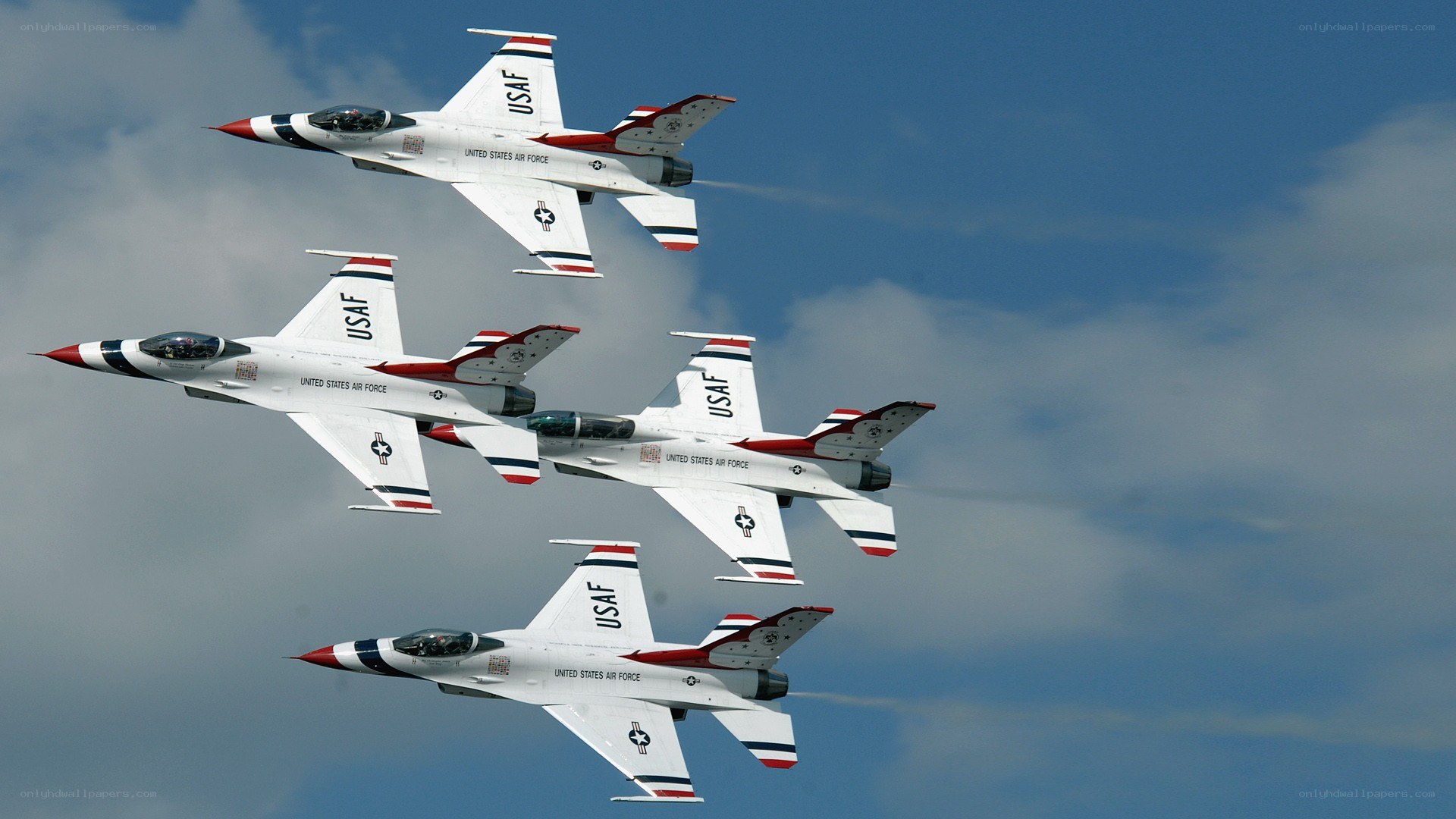 US Air Force Thunderbirds in formation