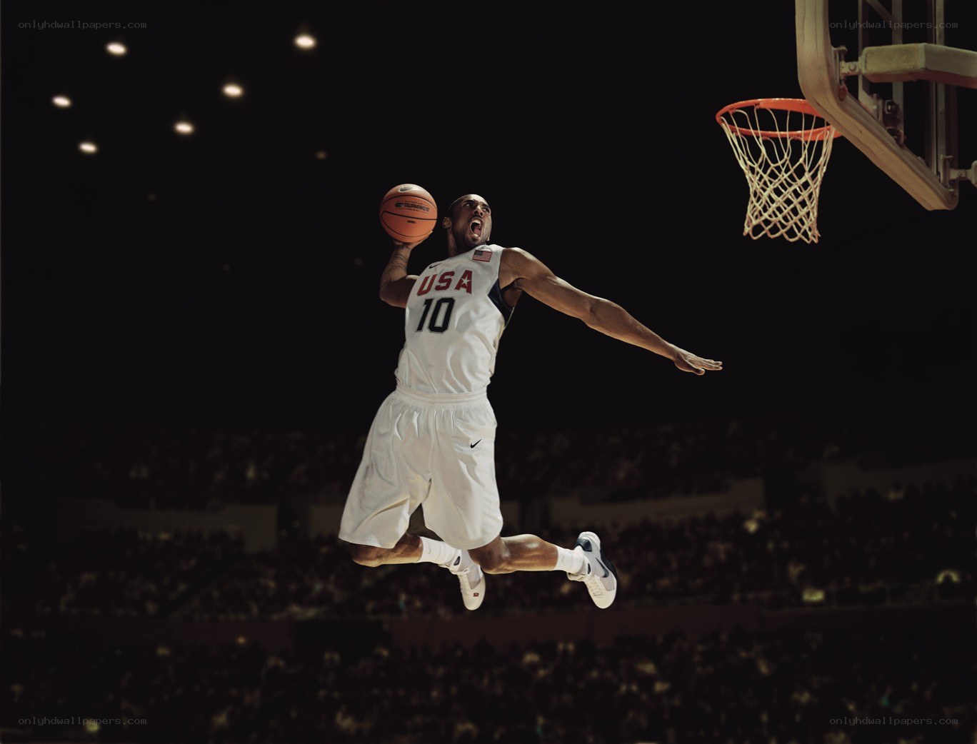 USA basketball player dunking
