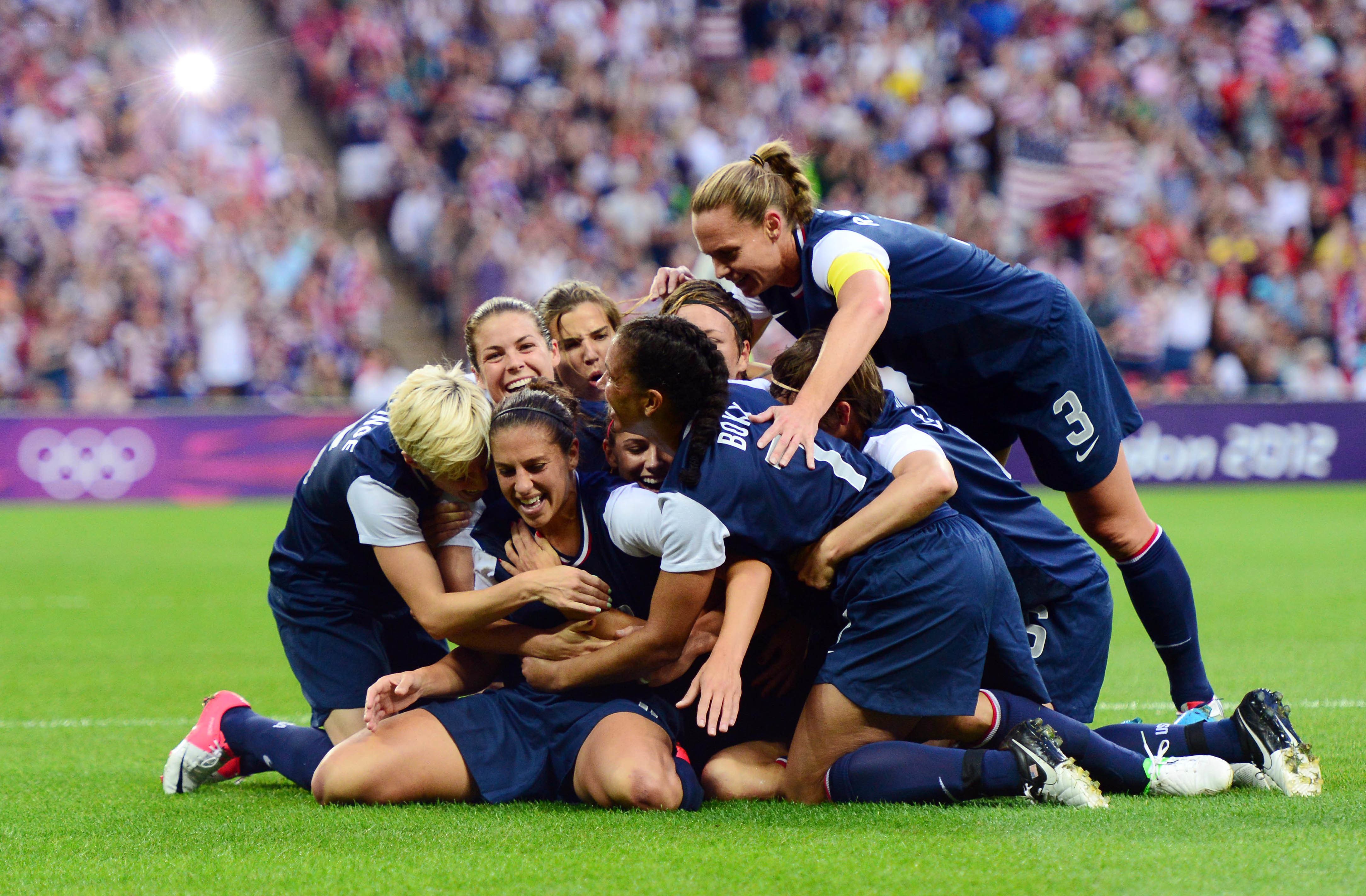 USA women's soccer team celebrates
