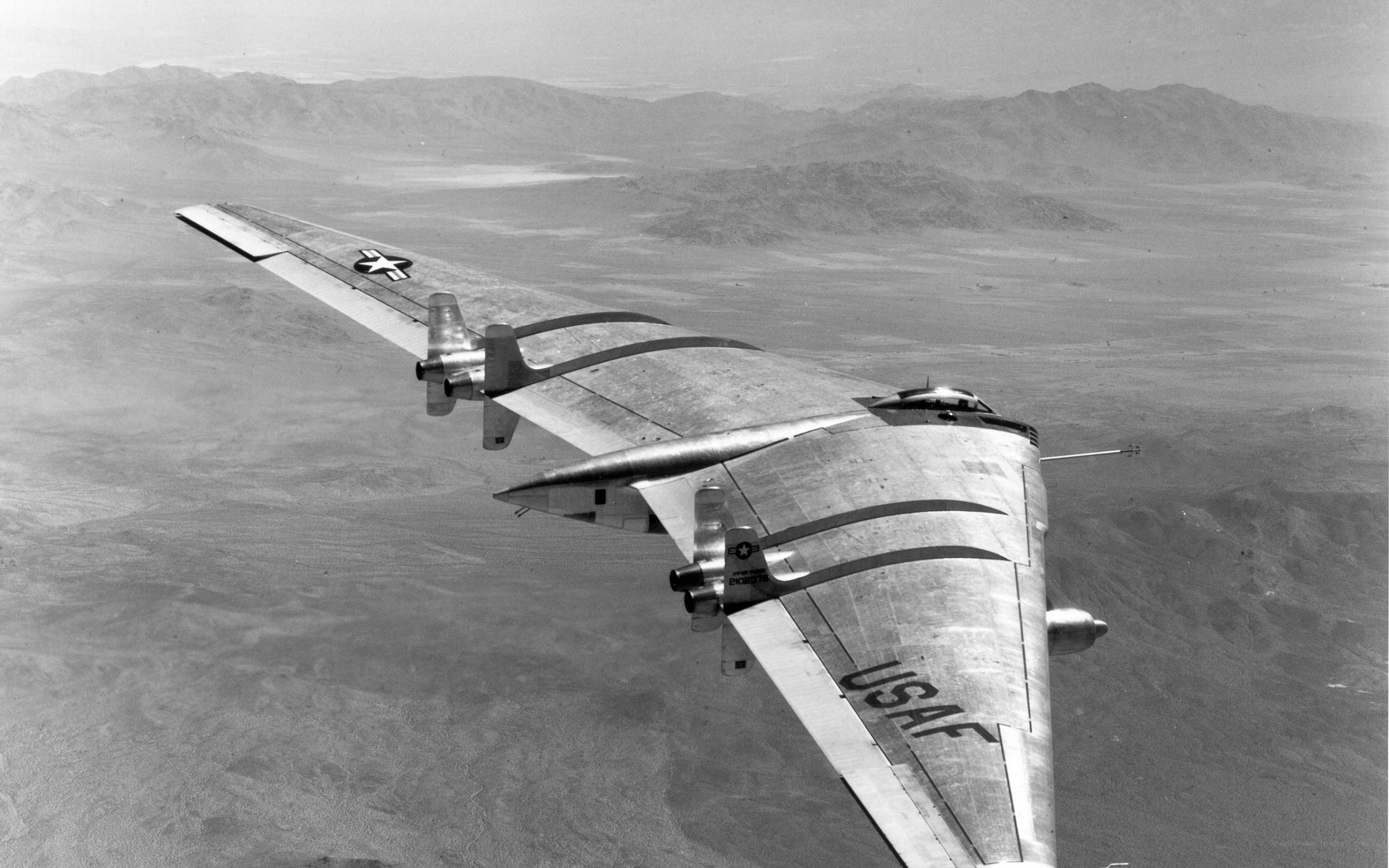 USAF aircraft in flight