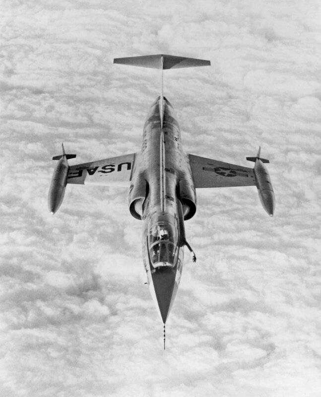 USAF jet in flight