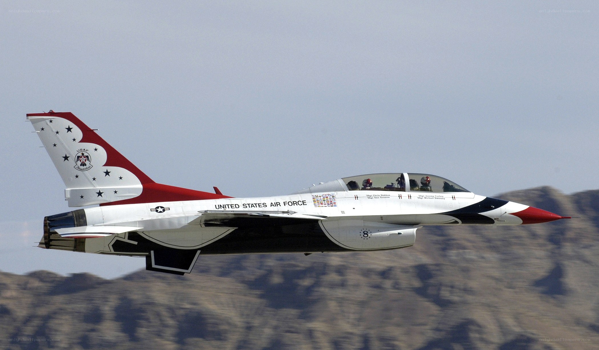 USAF Thunderbirds jet in flight