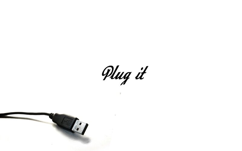 usb cable with plug it text