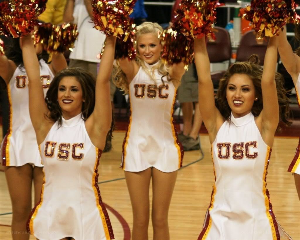 USC cheerleaders performing