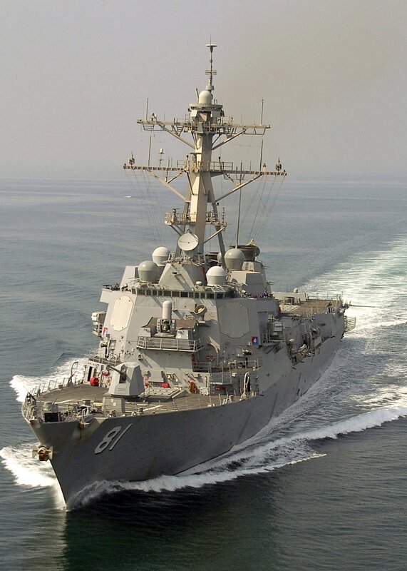 USS Arleigh Burke — Gray, Calm