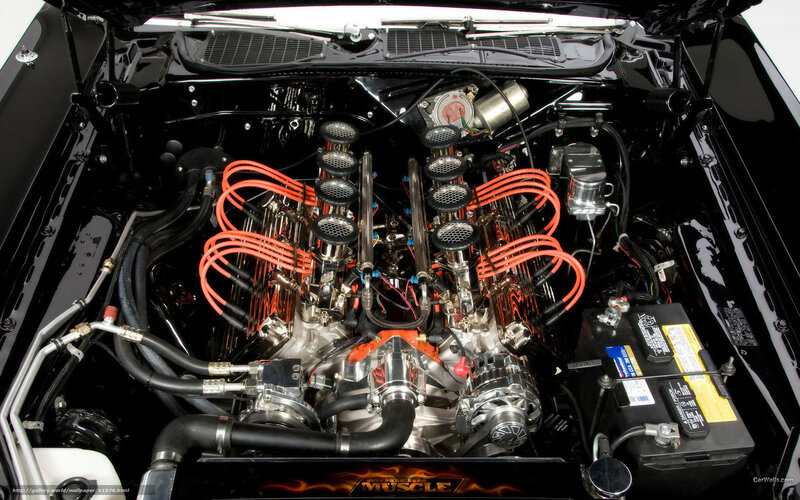 V8 Engine in Car