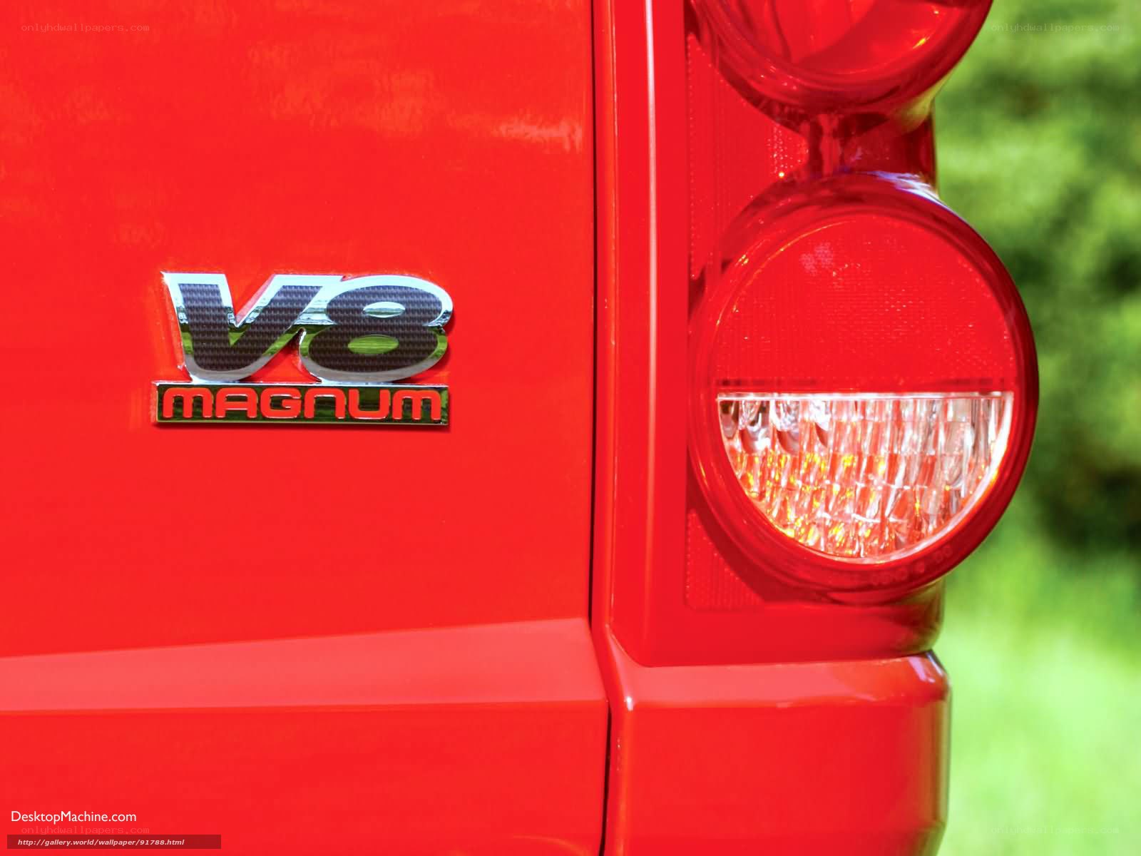 V8 Magnum car badge