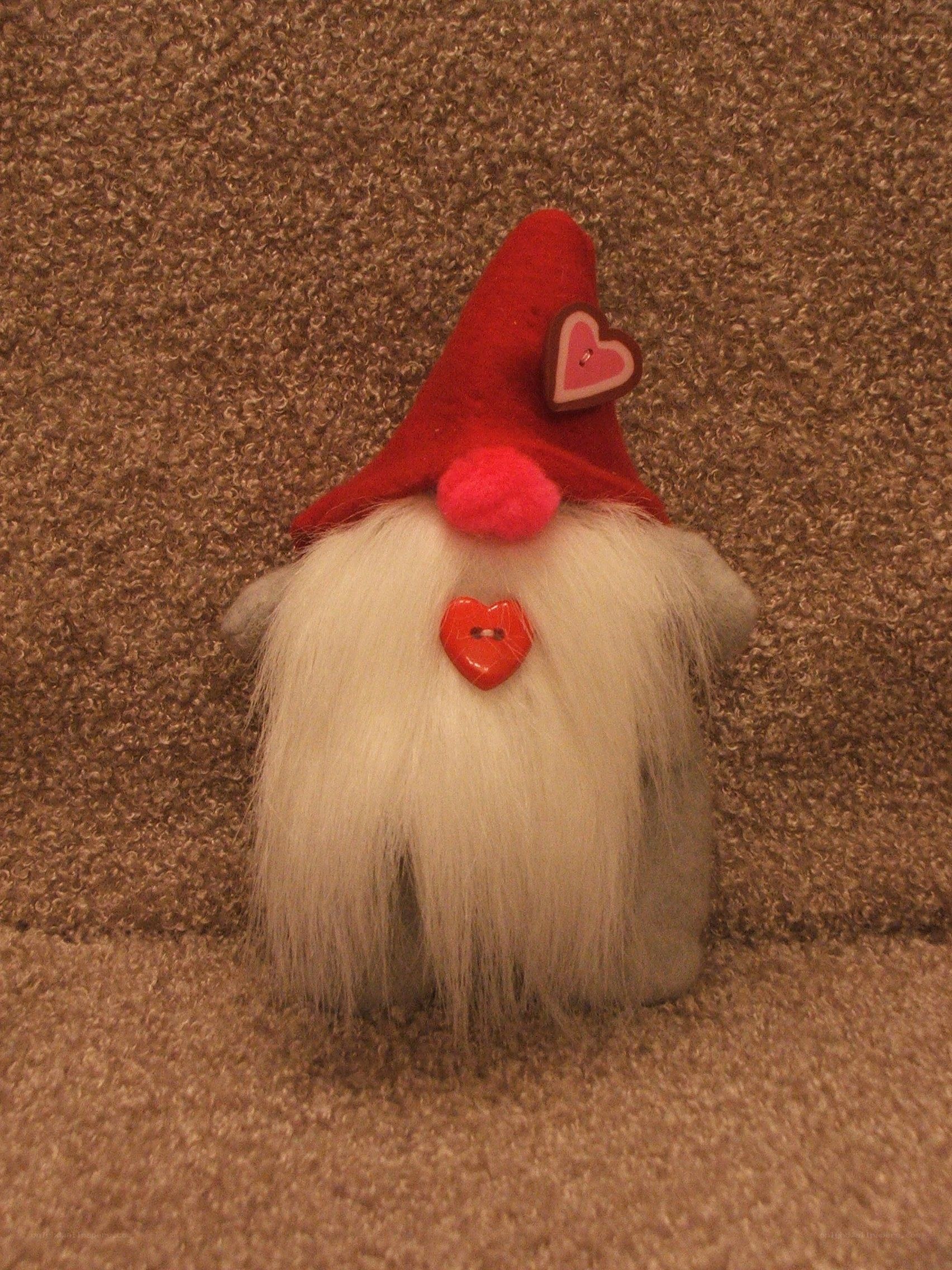 valentine gnome toy