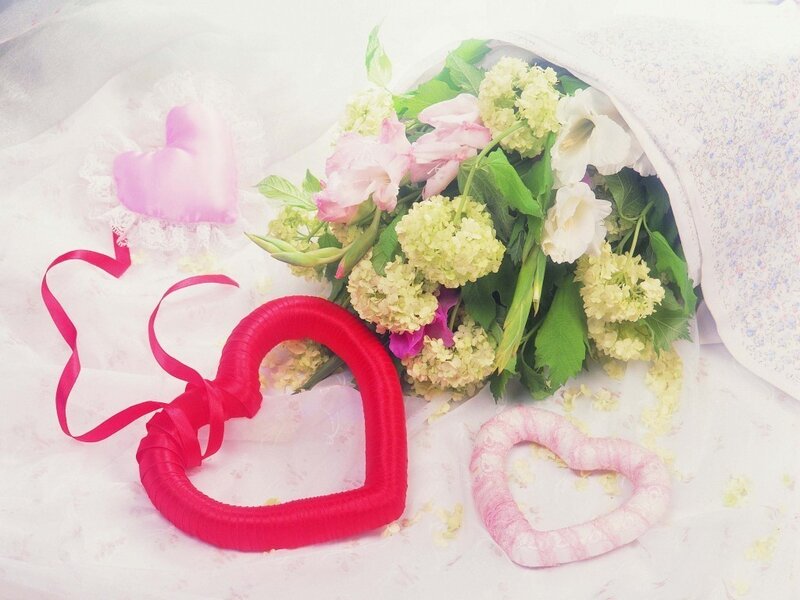 Valentine's Day flowers and hearts