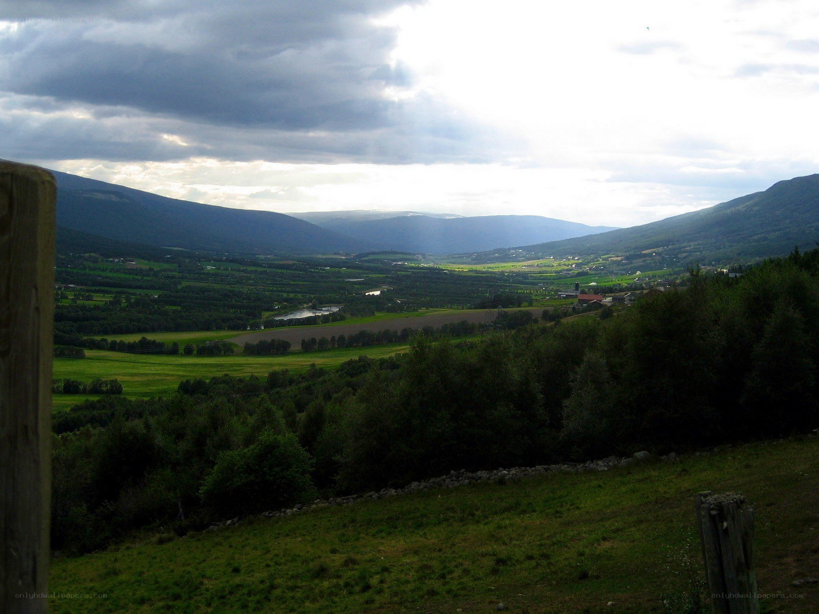 valley landscape with mountains