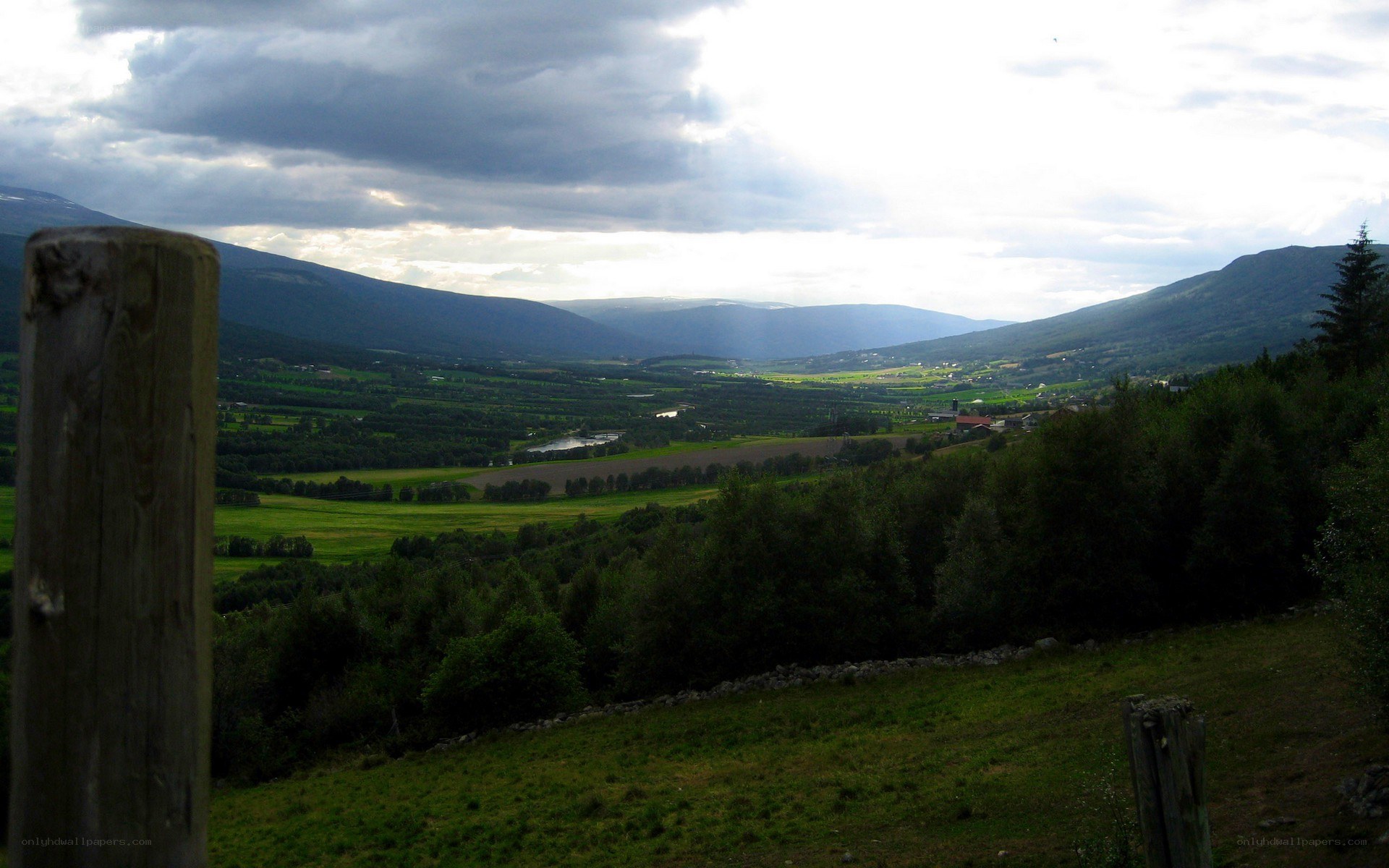 valley landscape with mountains