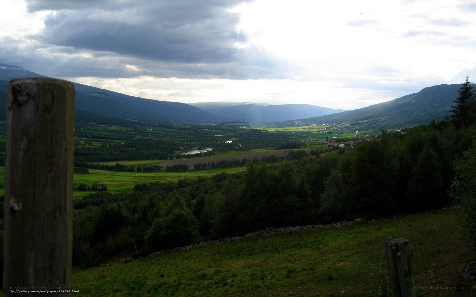 valley landscape with mountains