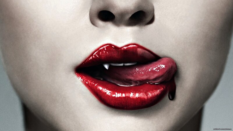 vampire lips with fangs
