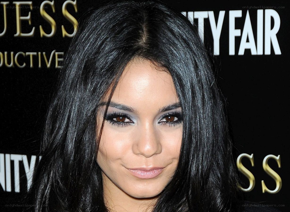 Vanessa Hudgens at event