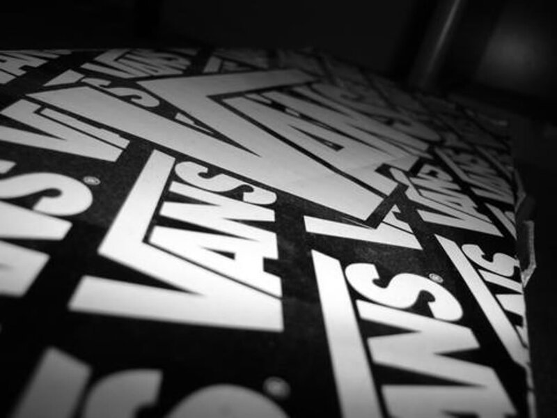 Vans logo pattern
