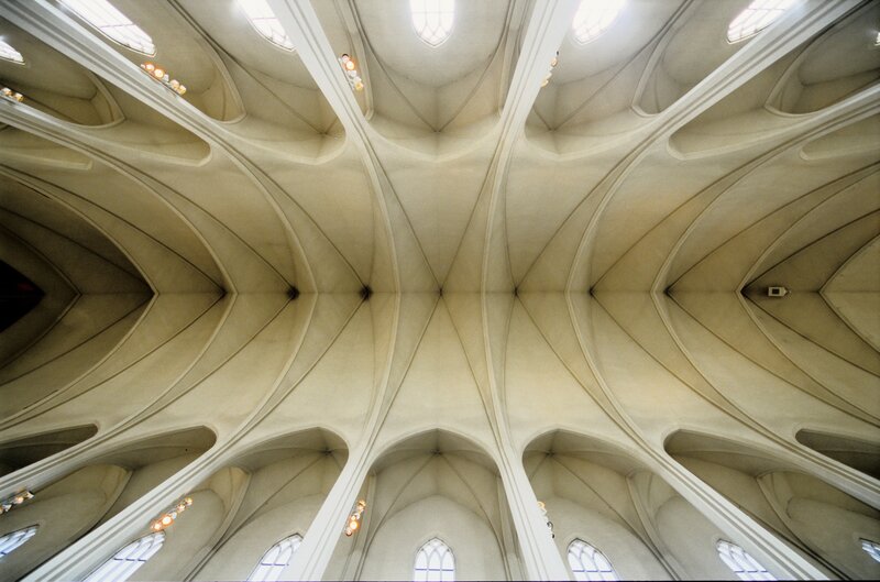vaulted ceiling architecture