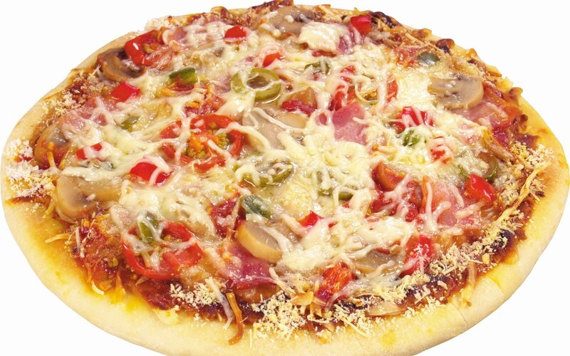 vegetable and ham pizza
