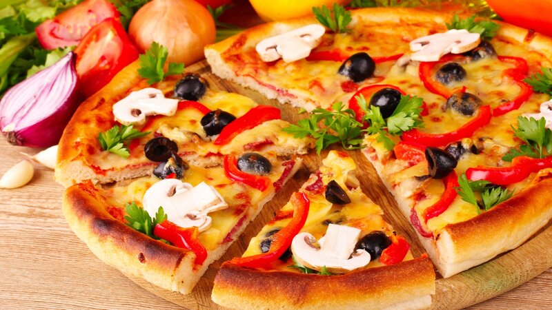 Vegetable Pizza on Wood — Yellow