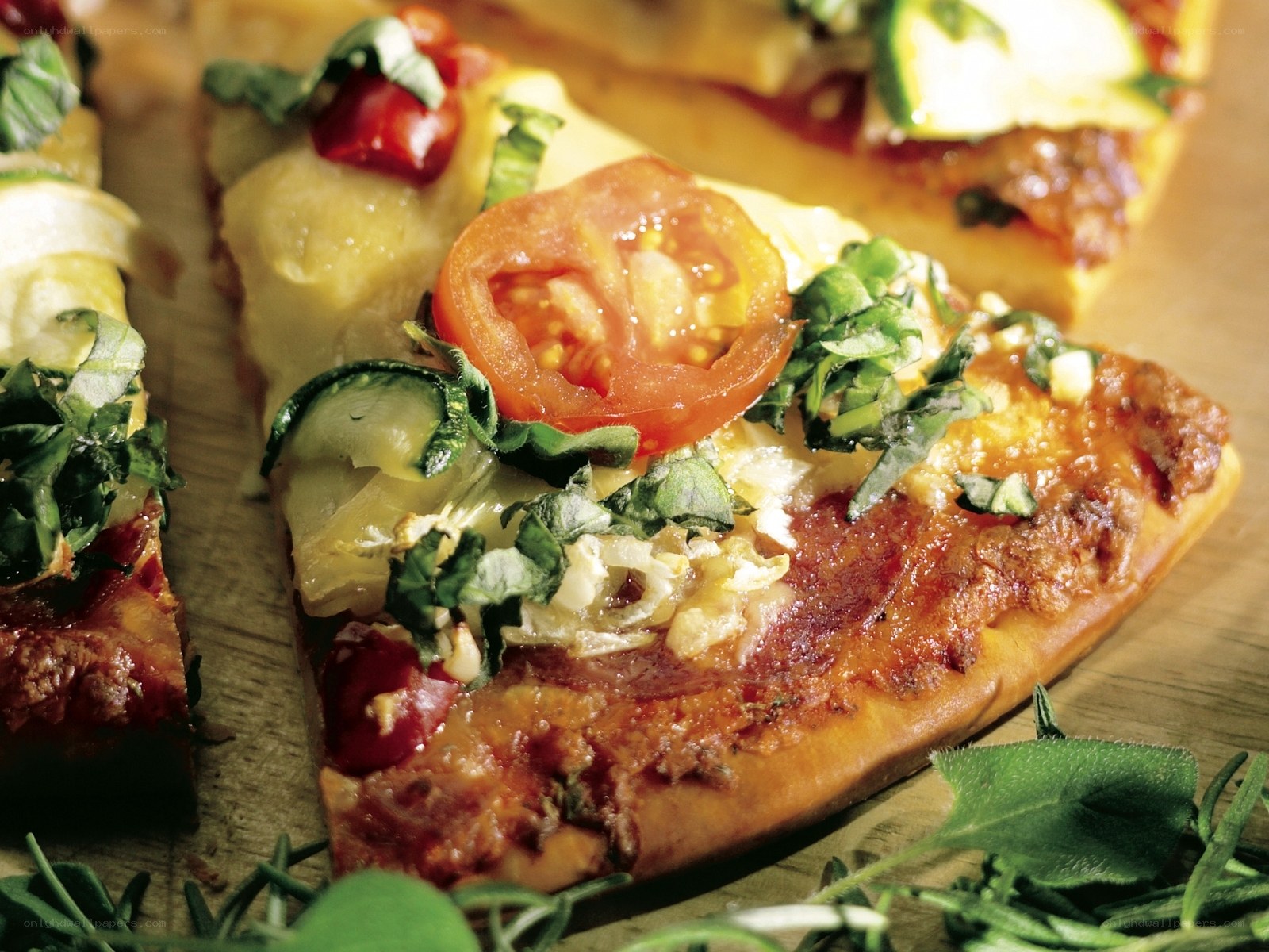Vegetable pizza slice