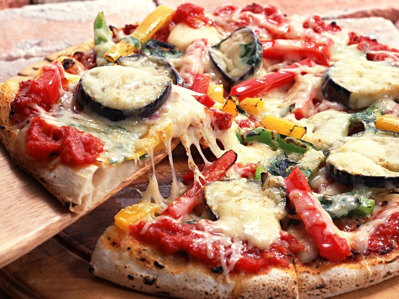 Vegetable pizza with melted cheese