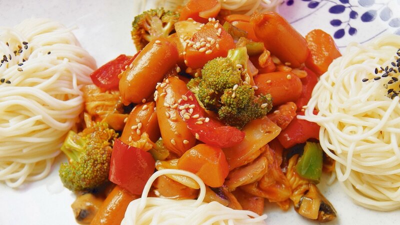 vegetable stir-fry with noodles